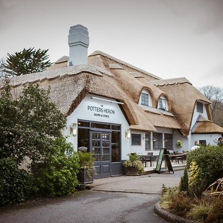 Potters Heron Hotel 롬지 외부 사진