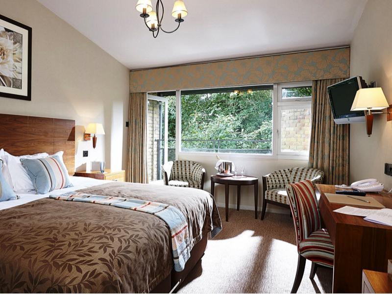 Potters Heron Hotel 롬지 외부 사진