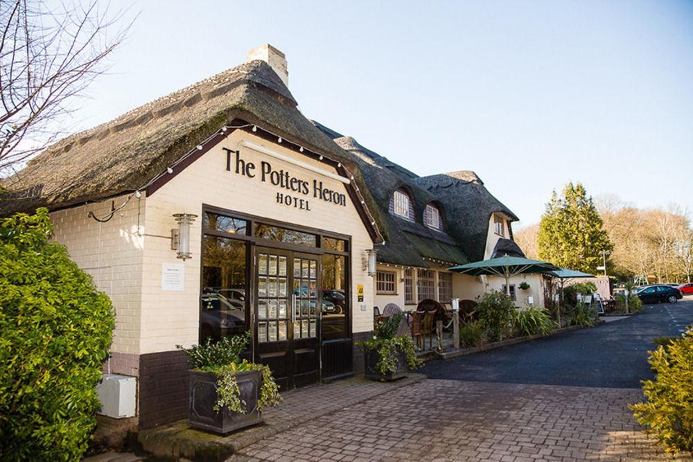 Potters Heron Hotel 롬지 외부 사진