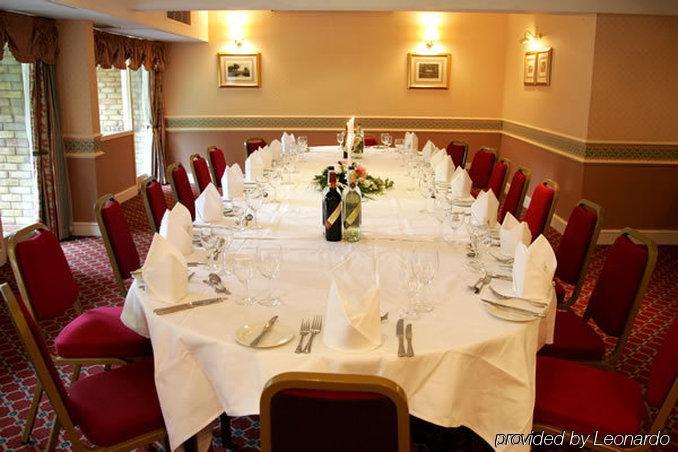 Potters Heron Hotel 롬지 레스토랑 사진