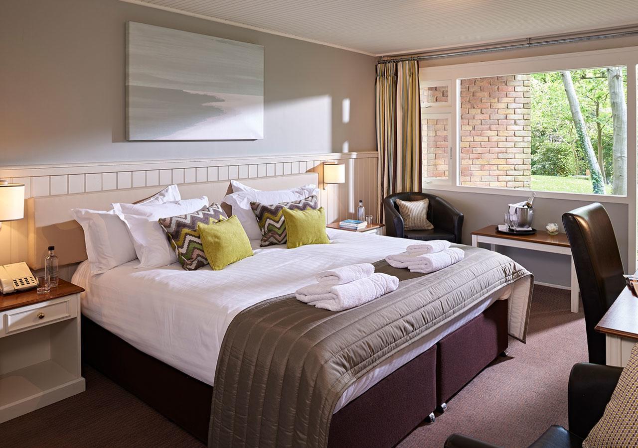 Potters Heron Hotel 롬지 외부 사진