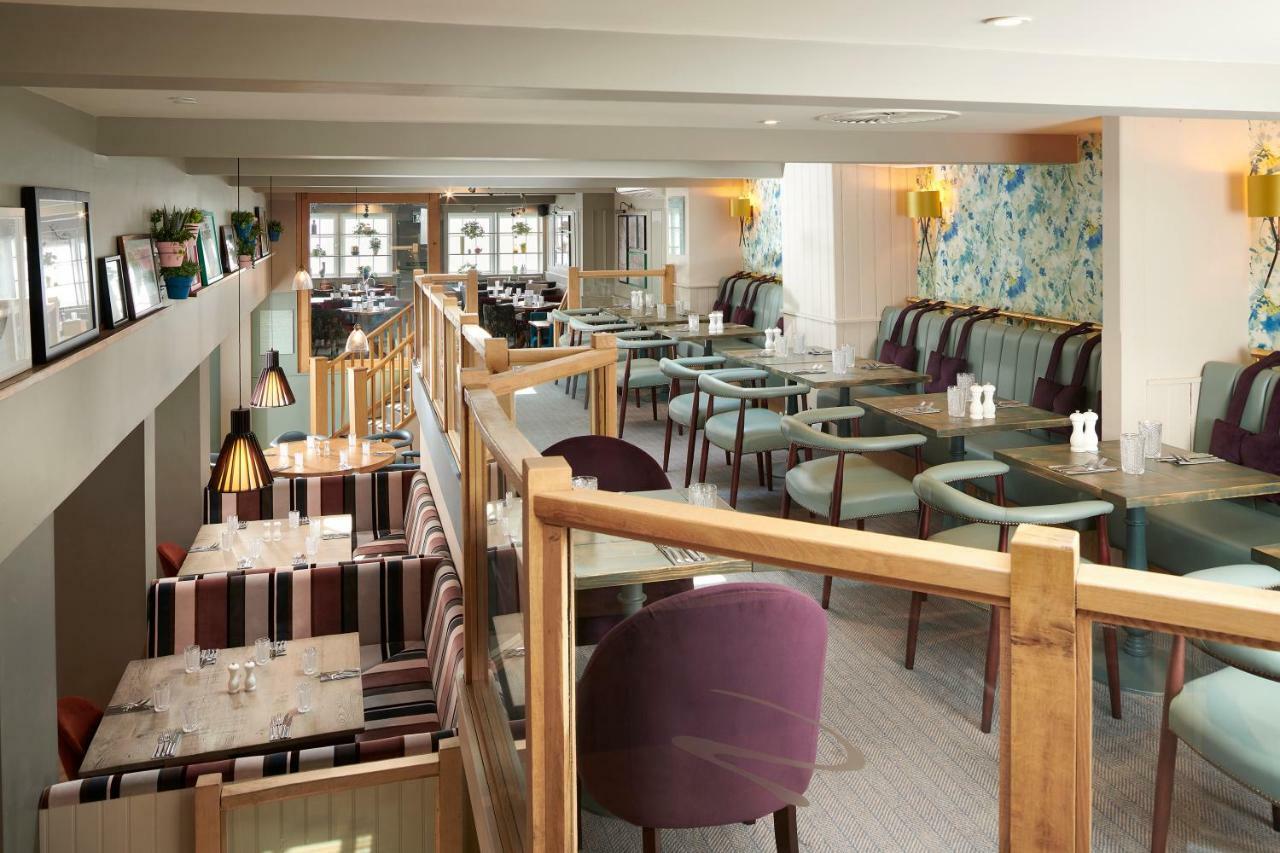 Potters Heron Hotel 롬지 외부 사진